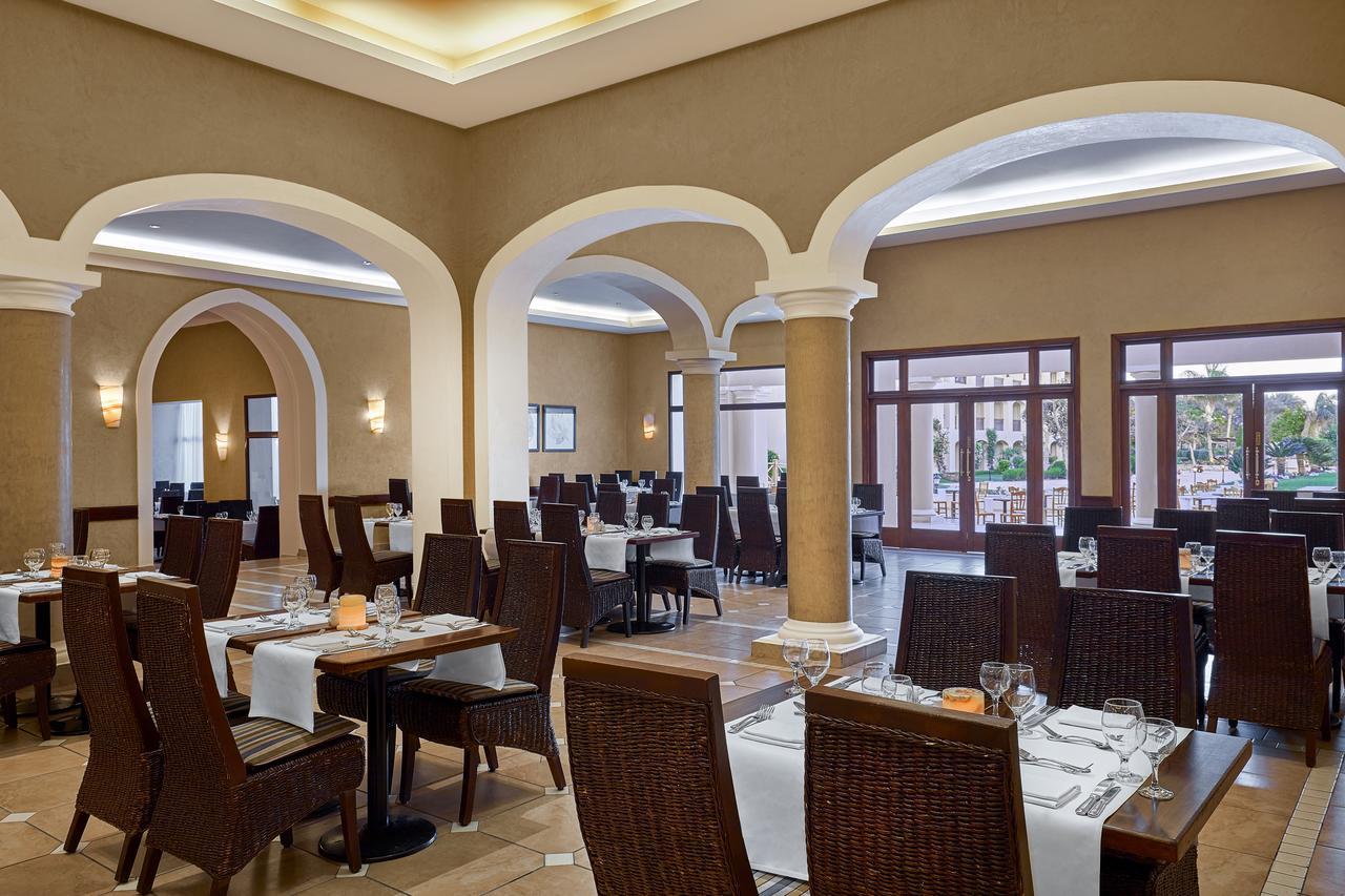 Jaz Mirabel Resort Sharm El Sheikk Exterior foto Restaurant at the hotel