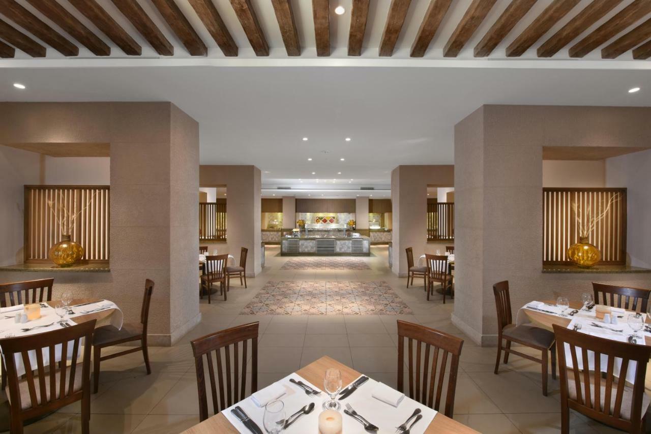 Jaz Mirabel Resort Sharm El Sheikk Exterior foto The restaurant